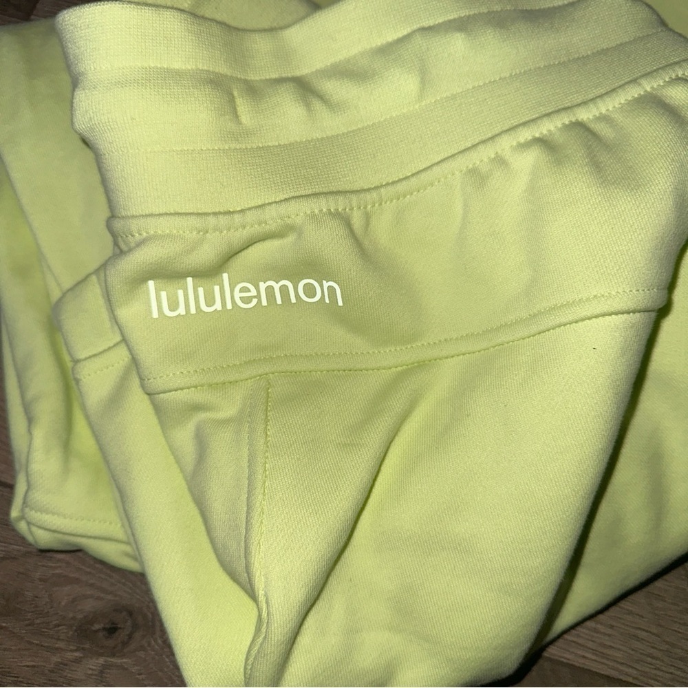 Lululemon Relaxed Fit Super-High Rise Full Length Jogger Sweatpants size 4 - Picture 12 of 13